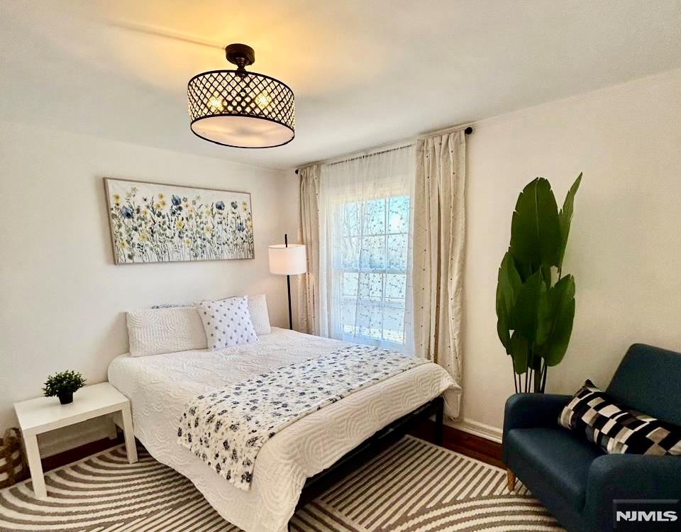 property viewer photo 1