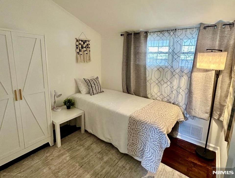 property viewer photo 4