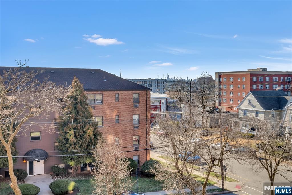 main property photo 14