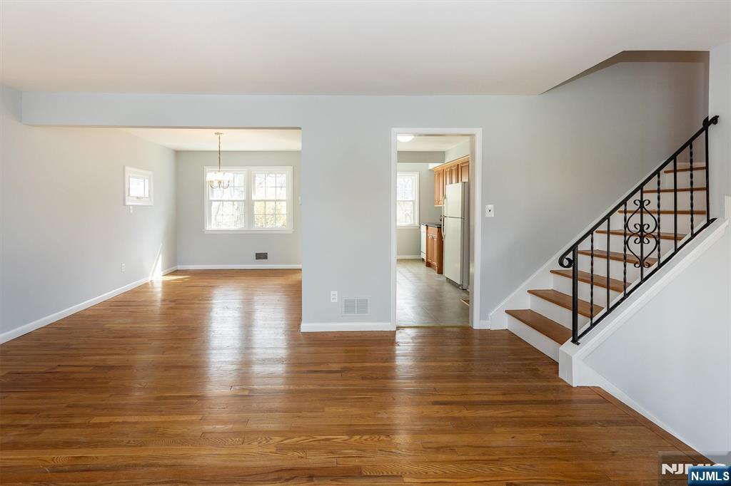 property viewer photo 8