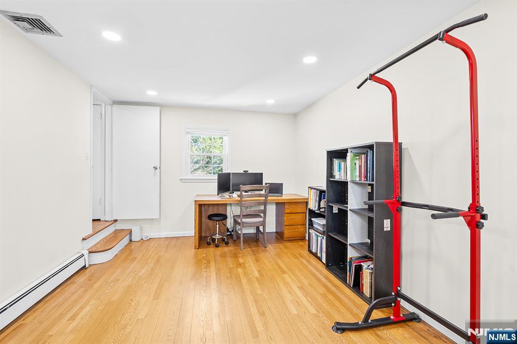 property viewer photo 12