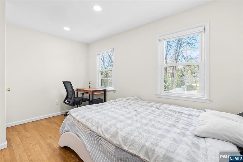 property viewer photo 15