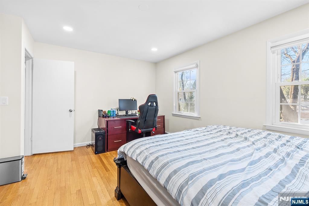 property viewer photo 17