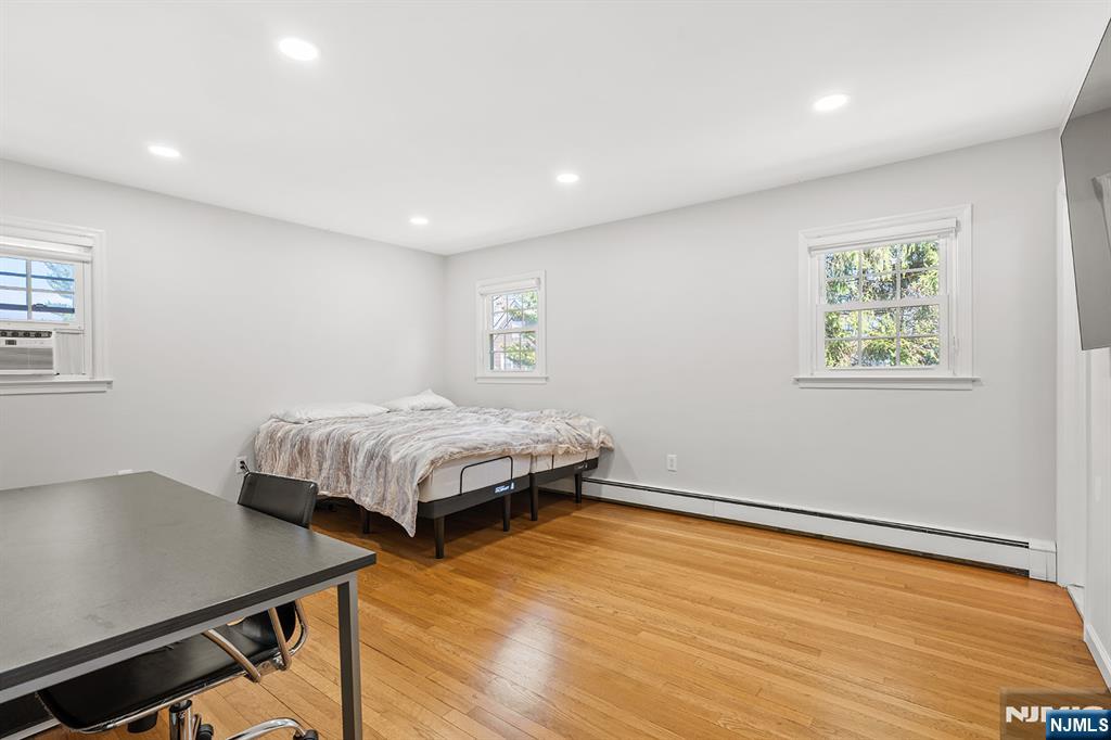 property viewer photo 18