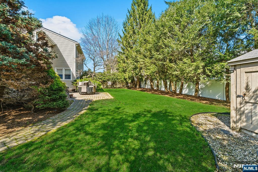 property viewer photo 23