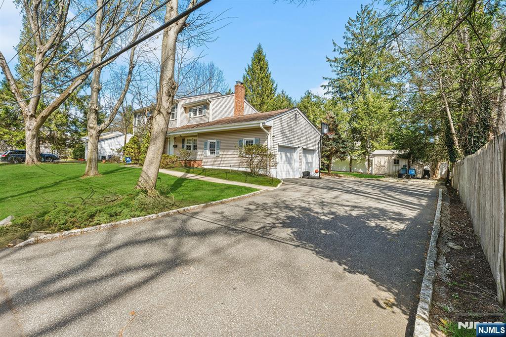property viewer photo 25
