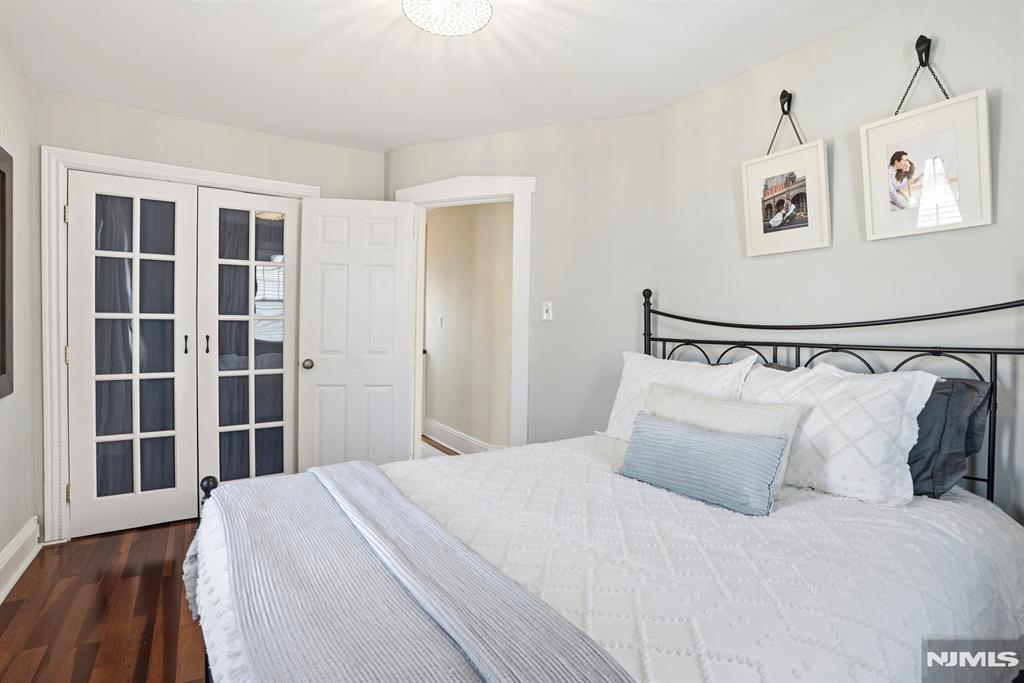 property viewer photo 11