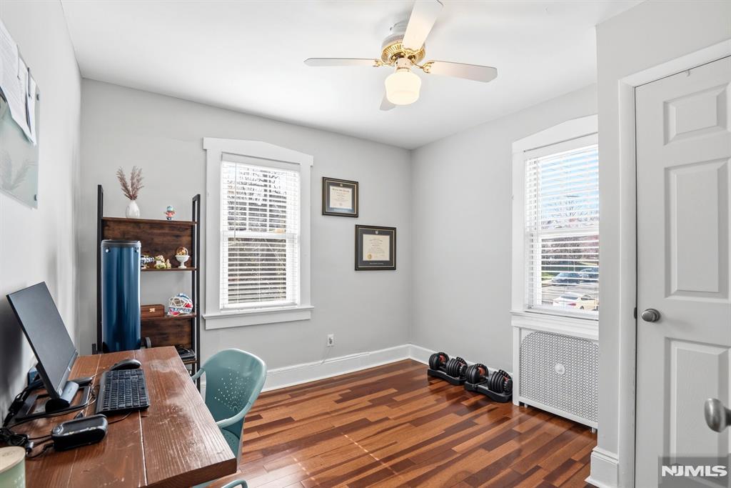 property viewer photo 13
