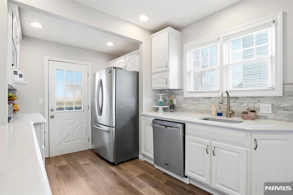 property viewer photo 8