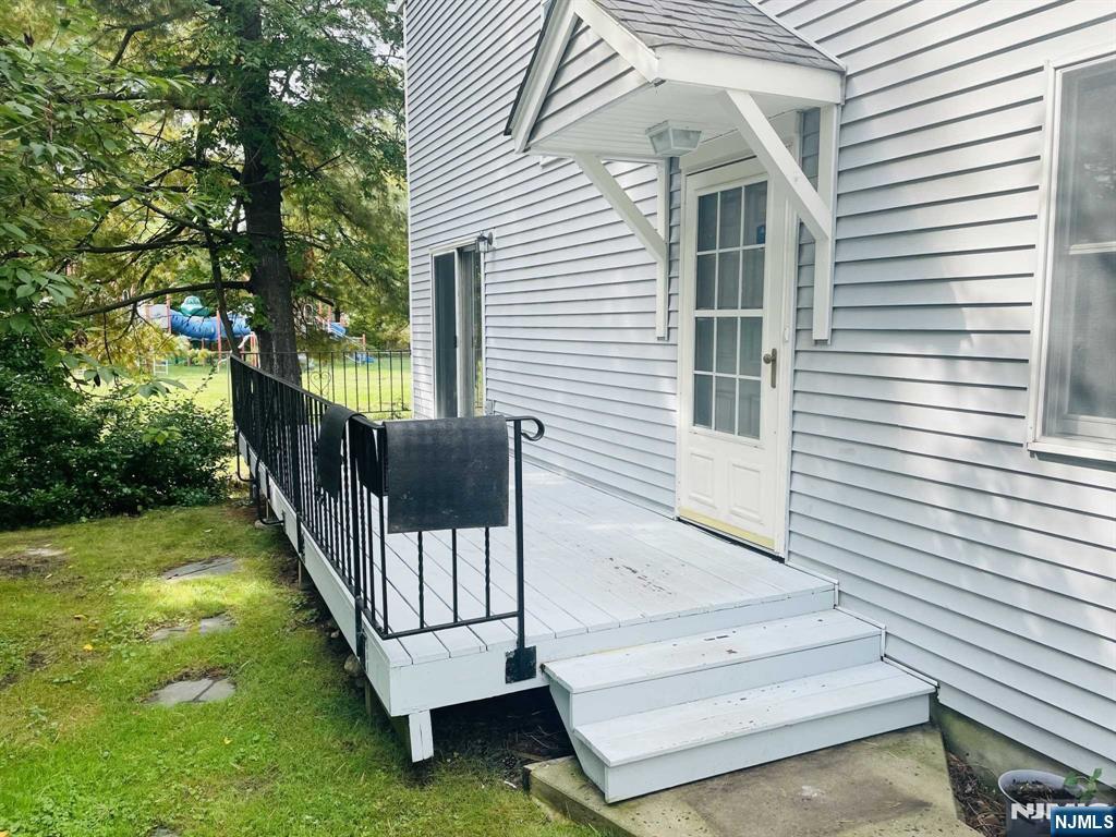 main property photo 17