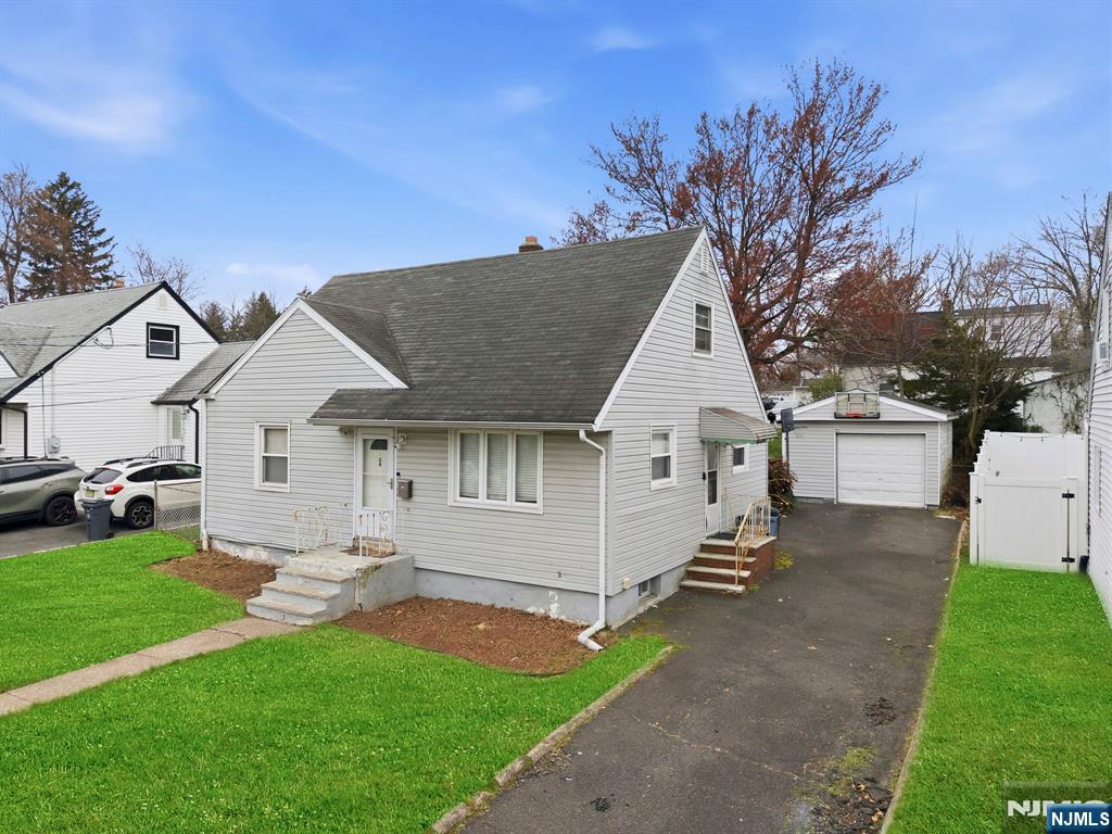 main property photo 43