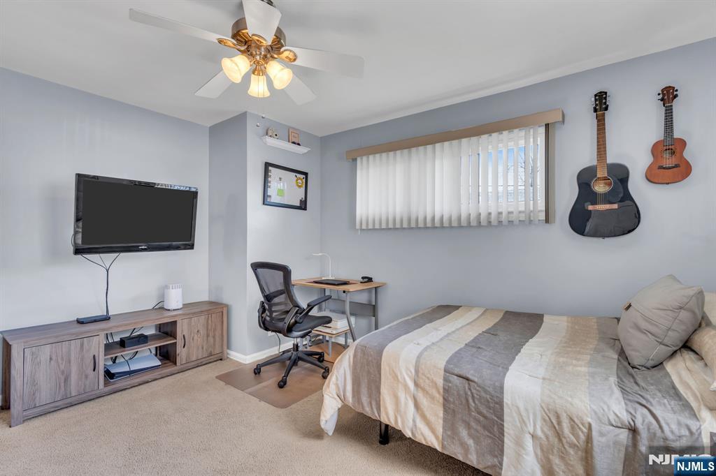 property viewer photo 13