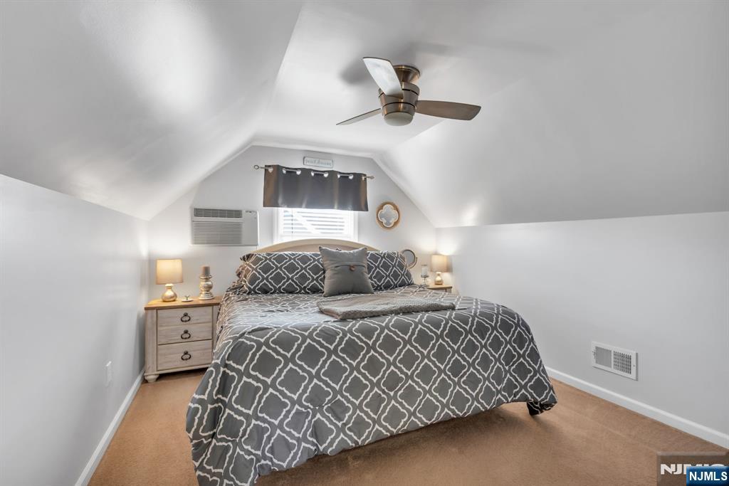 property viewer photo 19