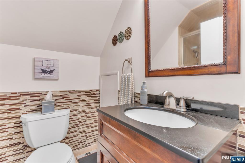 property viewer photo 20
