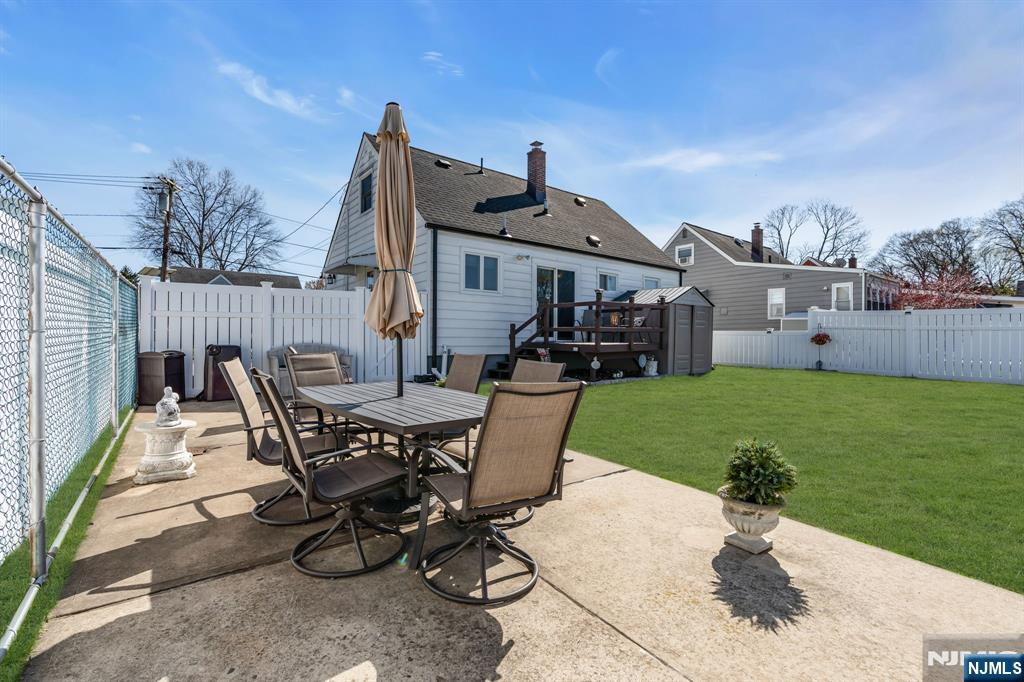 property viewer photo 25