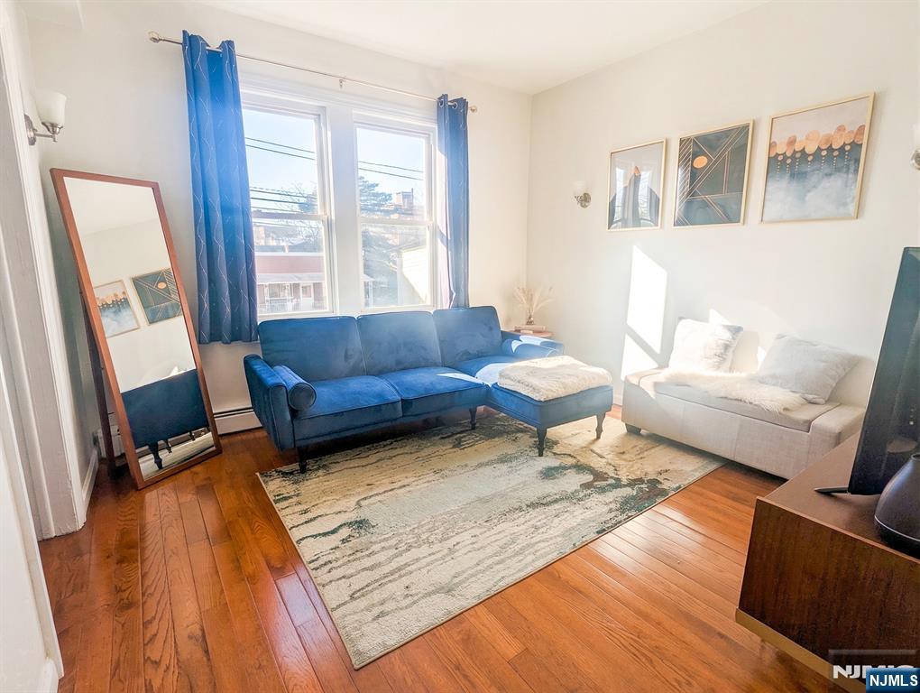 property viewer photo 2