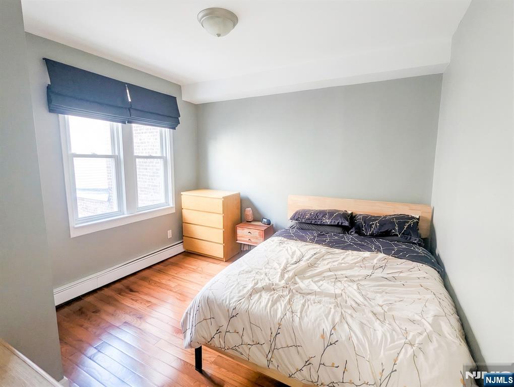 property viewer photo 5