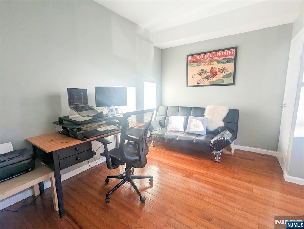 property viewer photo 7