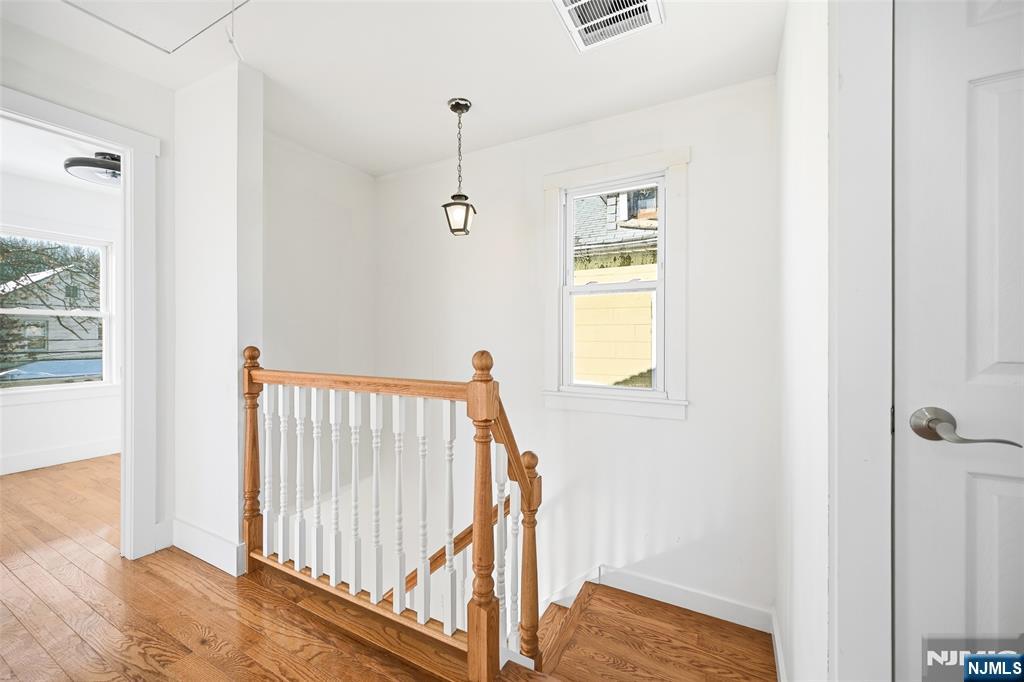 property viewer photo 13