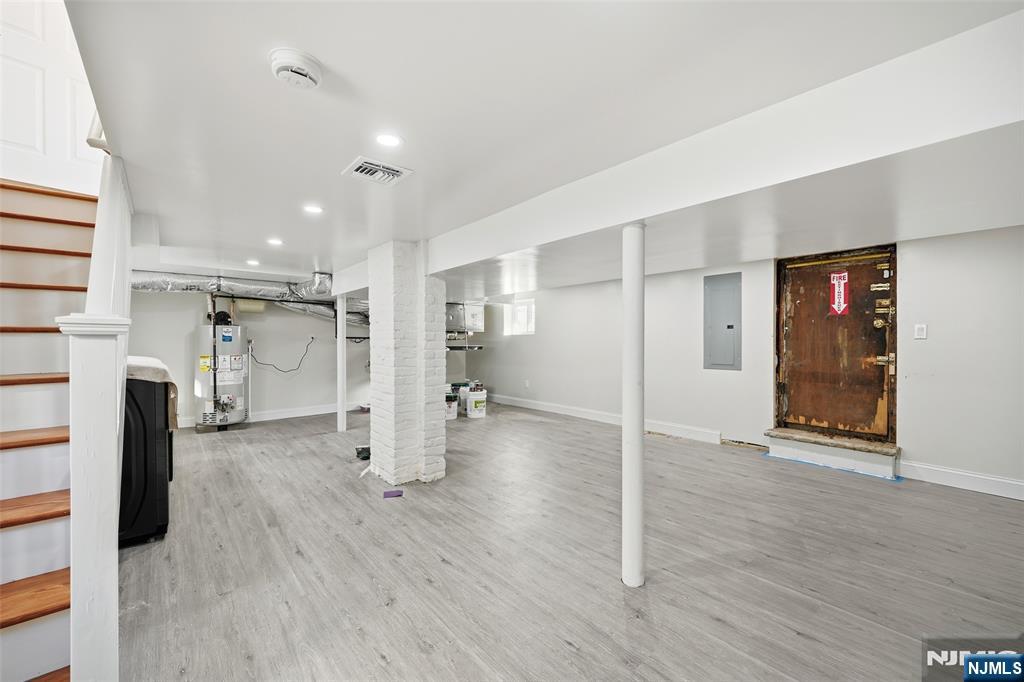 property viewer photo 19