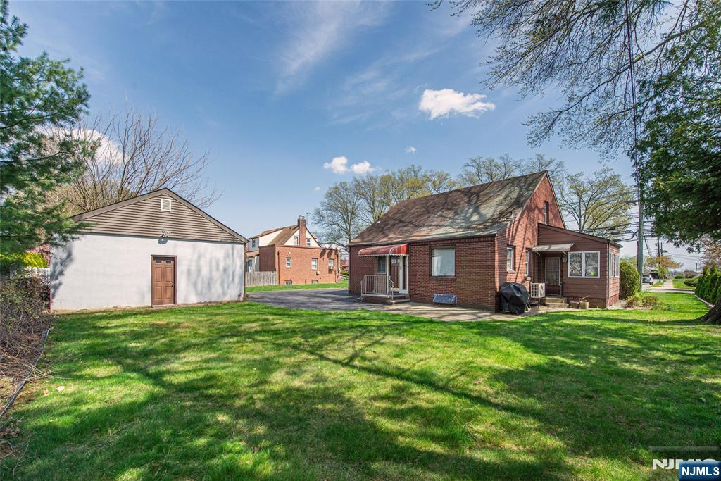 main property photo 21