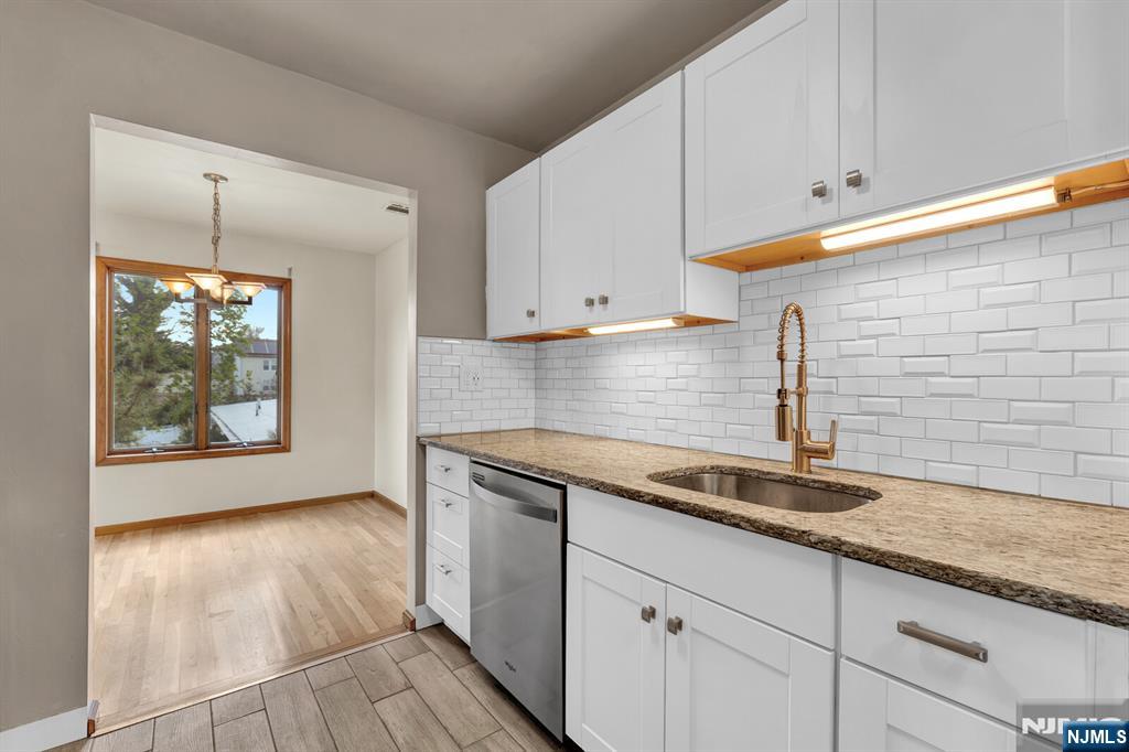 property viewer photo 11