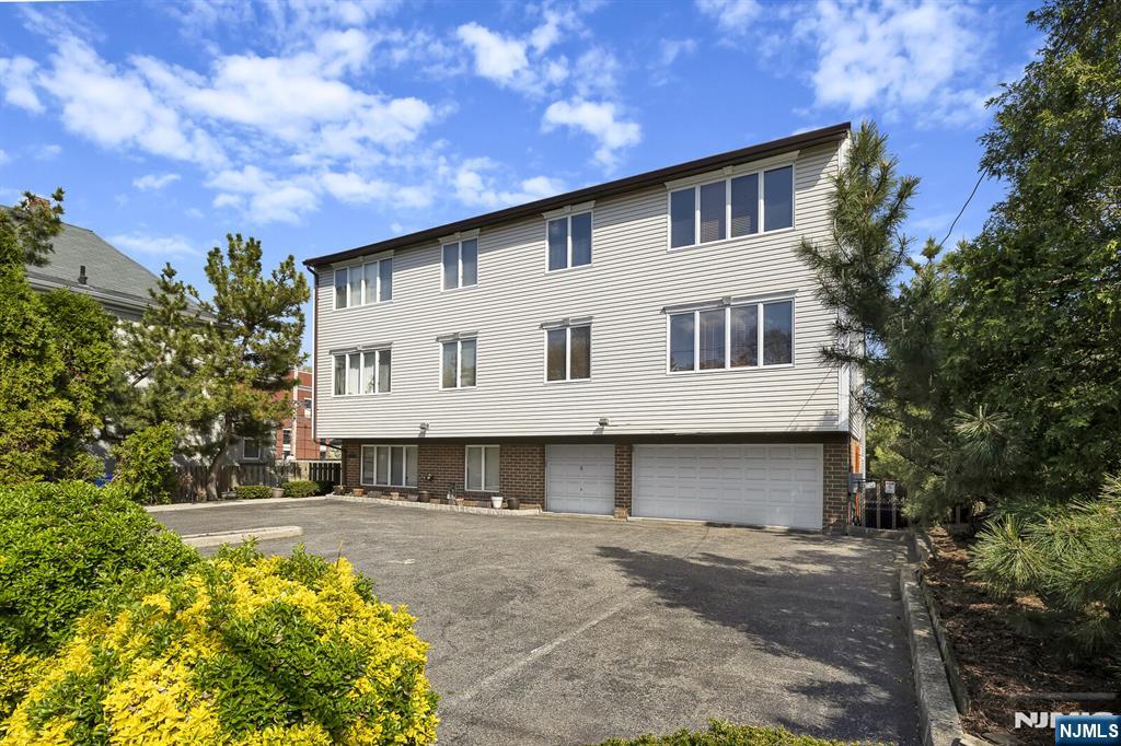 property viewer photo 2
