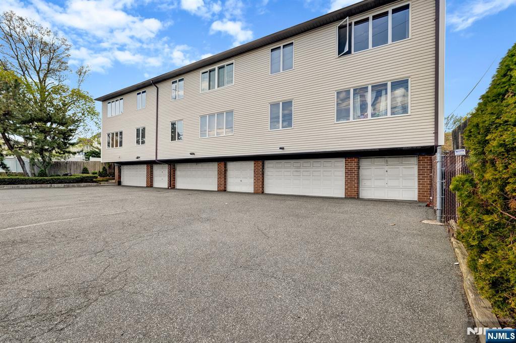 property viewer photo 24
