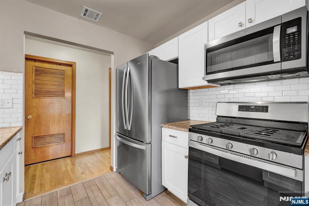 property viewer photo 9