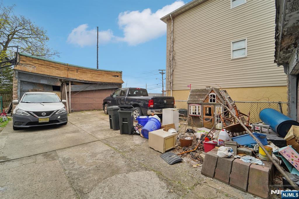 main property photo 46
