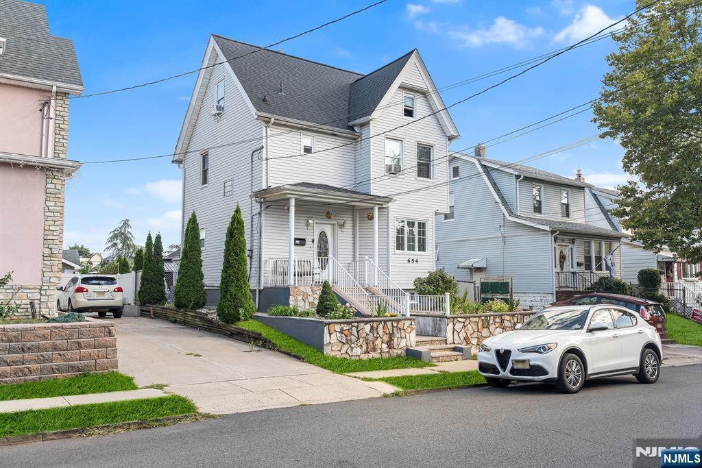main property photo 1