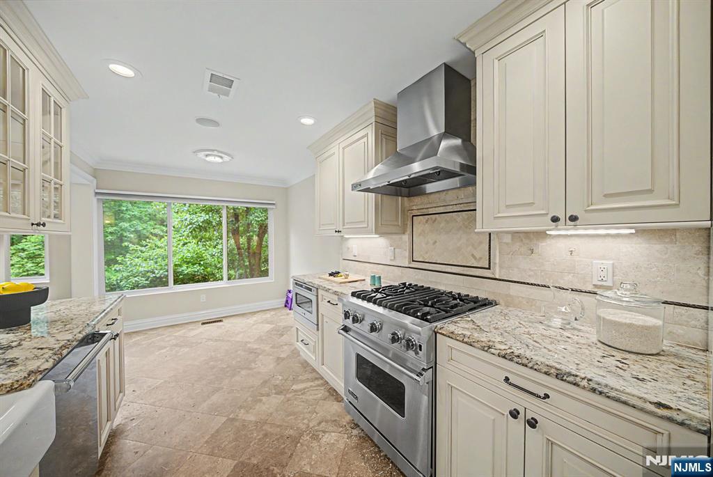 property viewer photo 12