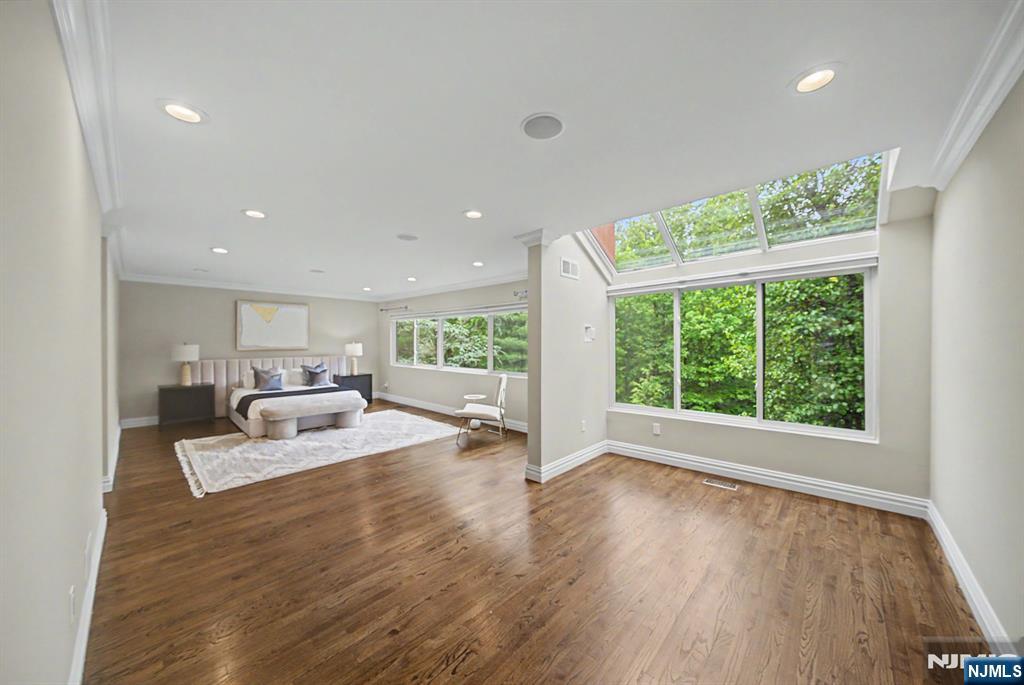property viewer photo 23