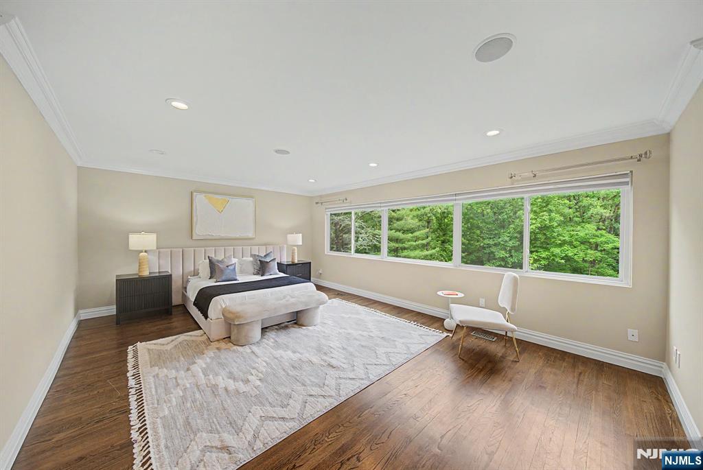 property viewer photo 26