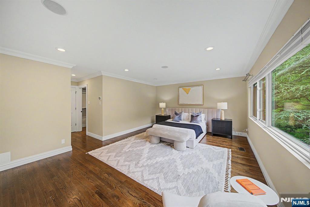 property viewer photo 27