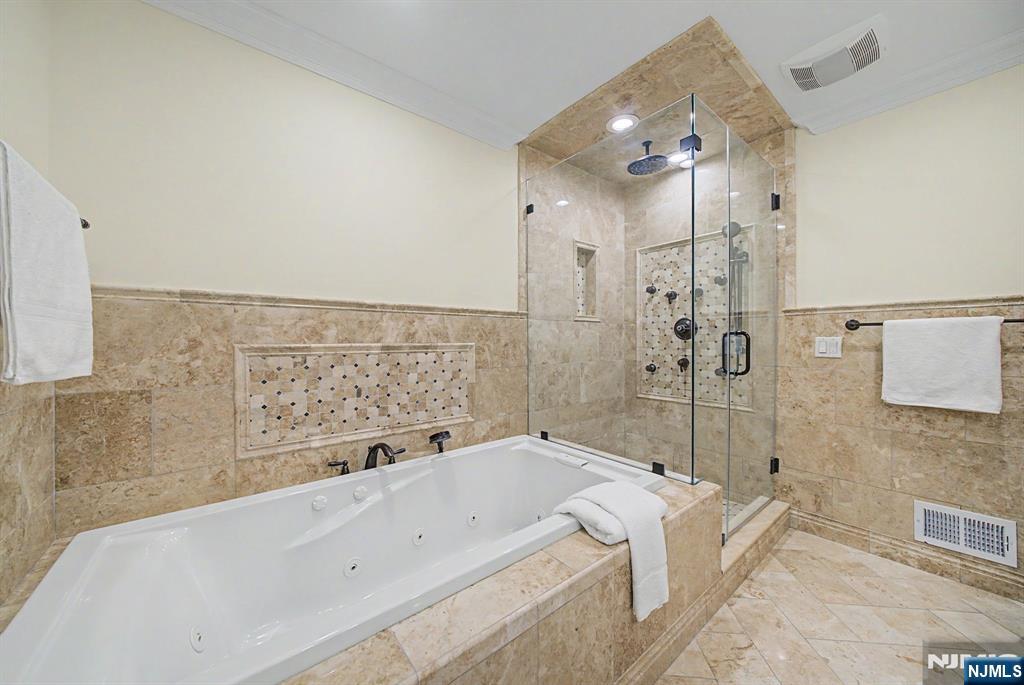 property viewer photo 29