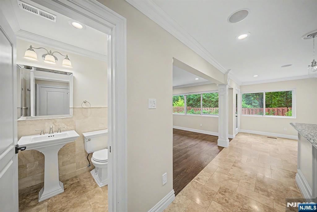 property viewer photo 34