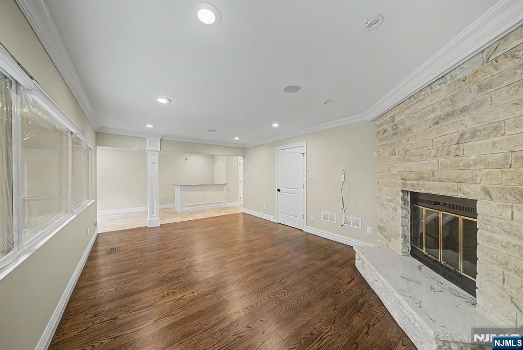 property viewer photo 37