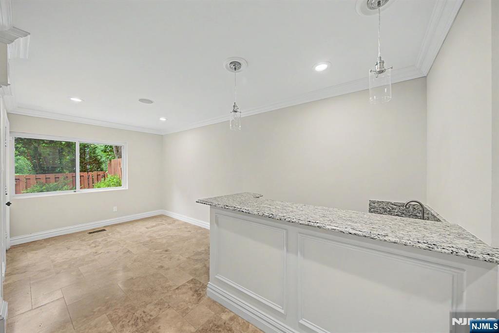property viewer photo 39