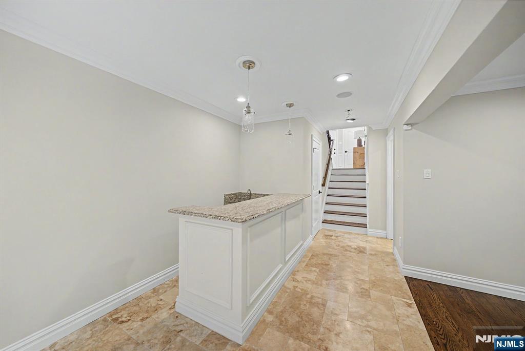property viewer photo 42