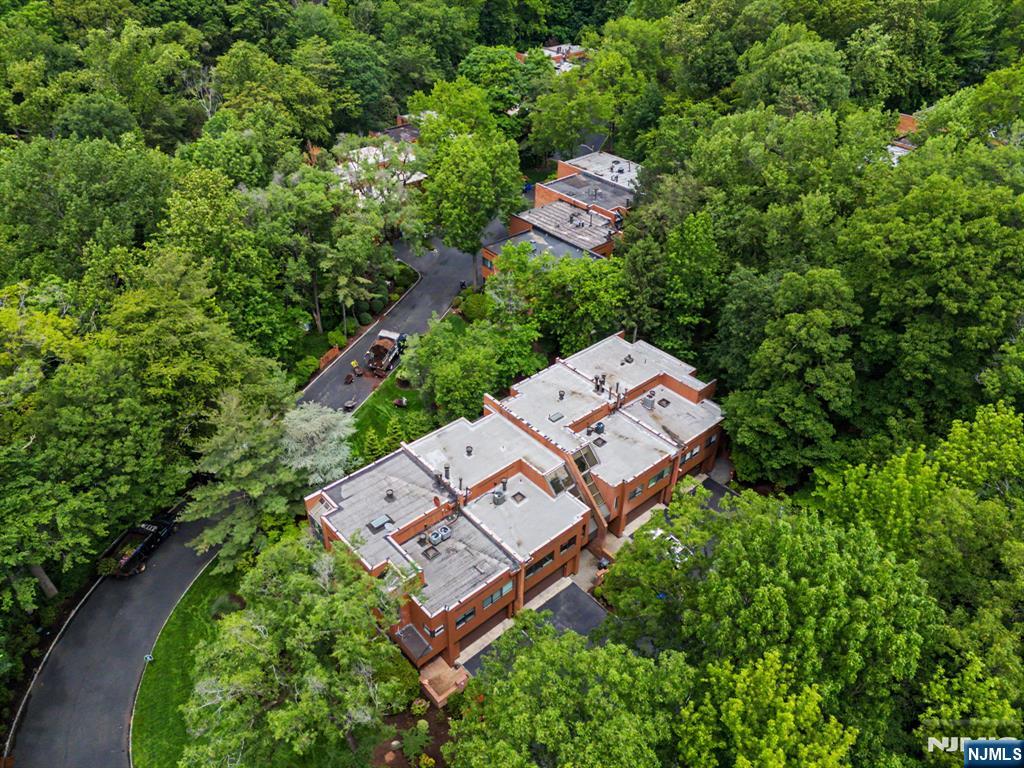 property viewer photo 48