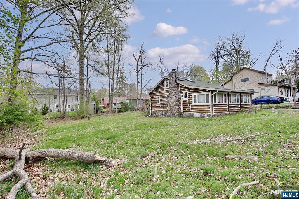 main property photo 13