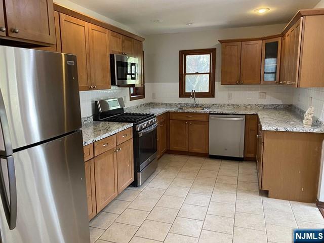 property viewer photo 3