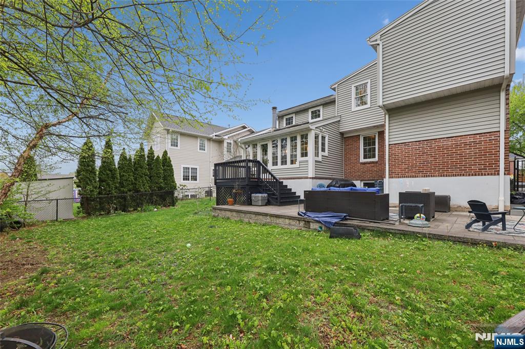 main property photo 30