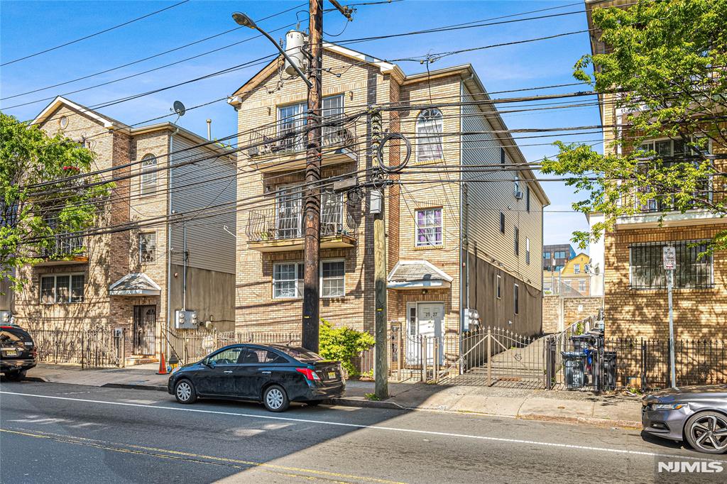 main property photo 44