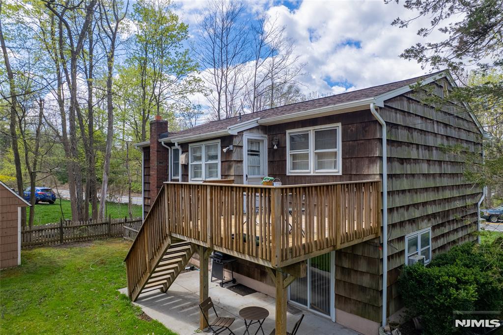 main property photo 22