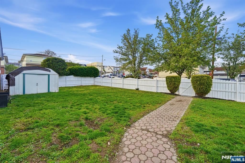 main property photo 39