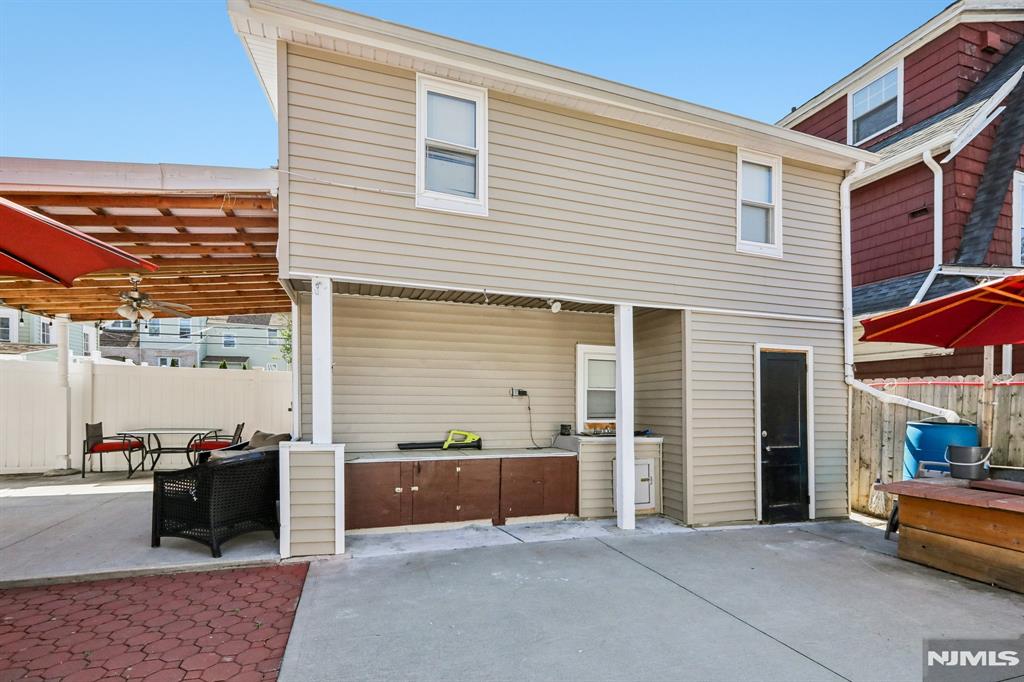 main property photo 38