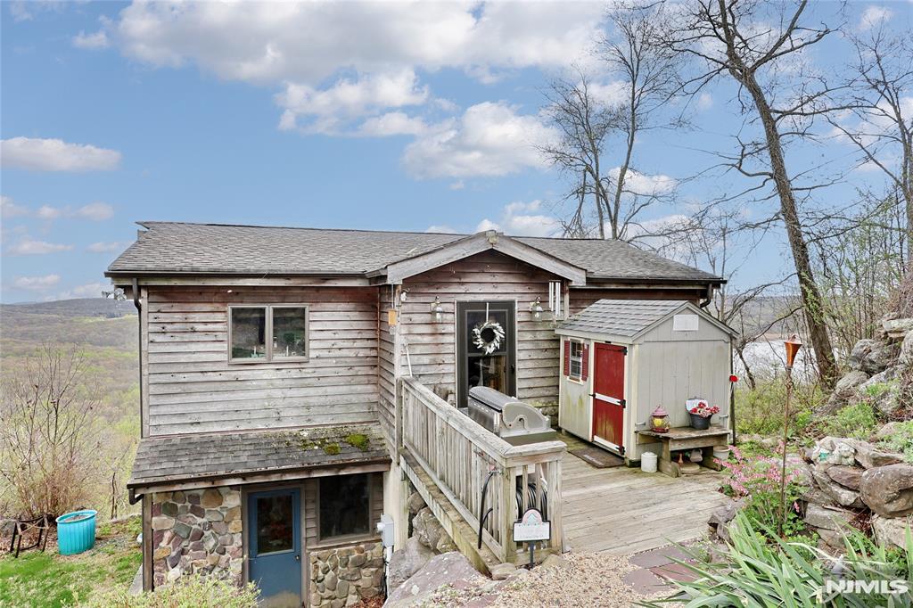 main property photo 44