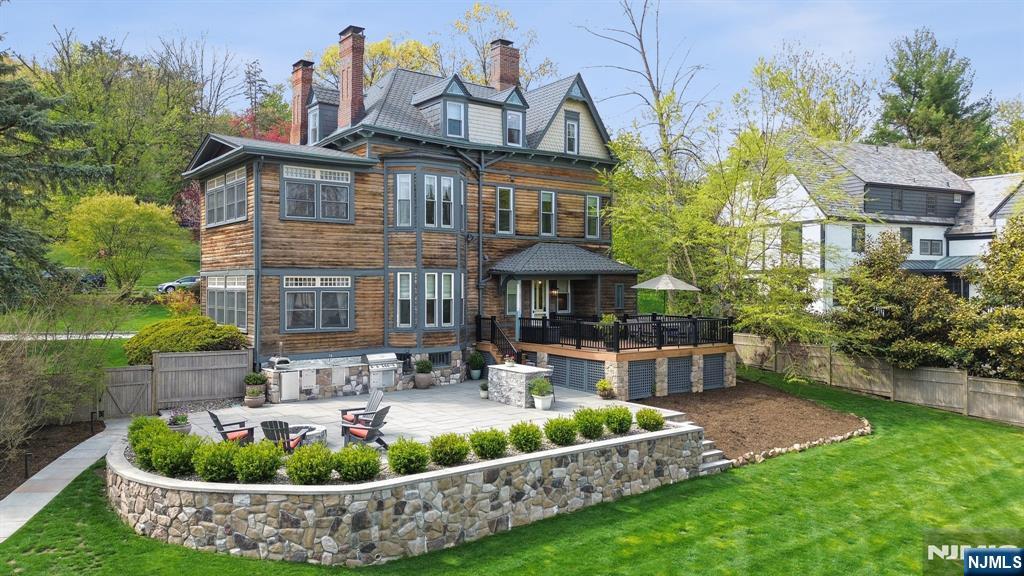 main property photo 34